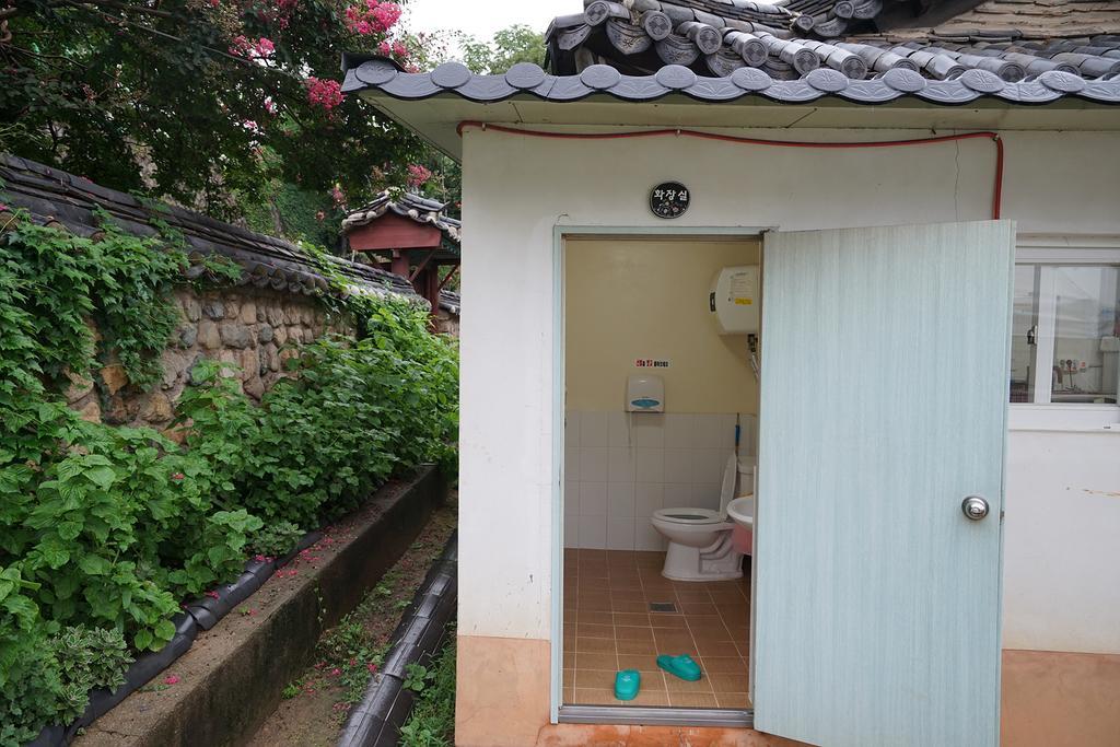 Former Guamseowon Hanok Guesthouse Daegu Esterno foto