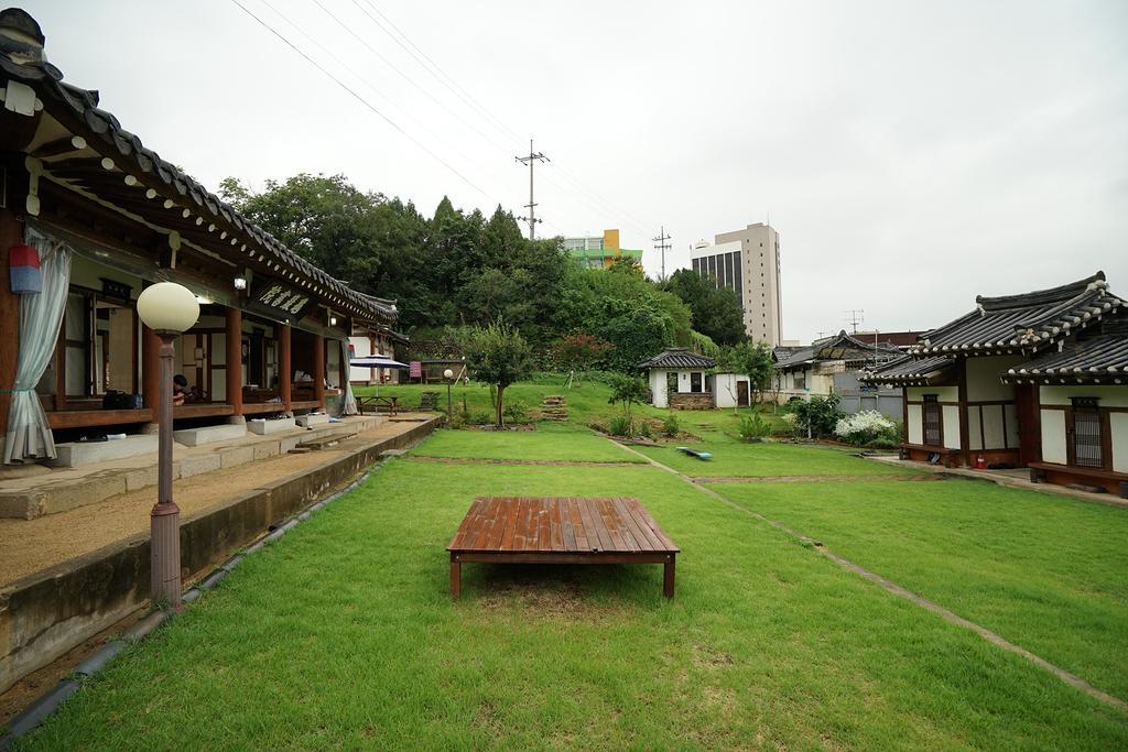 Former Guamseowon Hanok Guesthouse Daegu Esterno foto