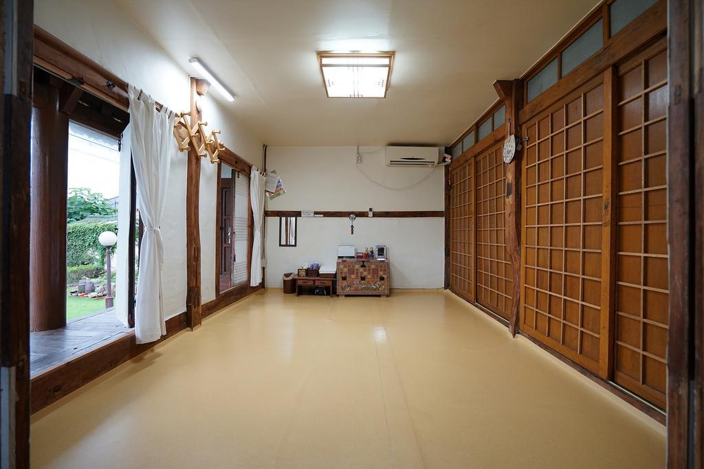 Former Guamseowon Hanok Guesthouse Daegu Esterno foto